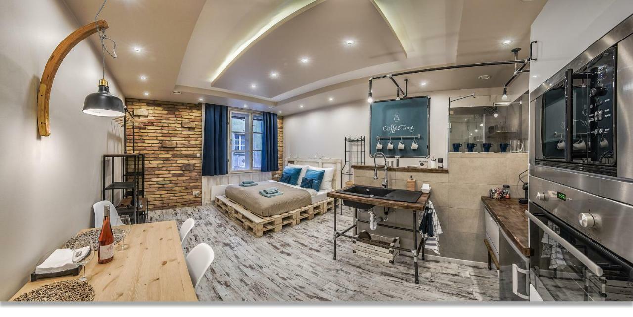 Downtown Boutique Suite Budapest Ngoại thất bức ảnh