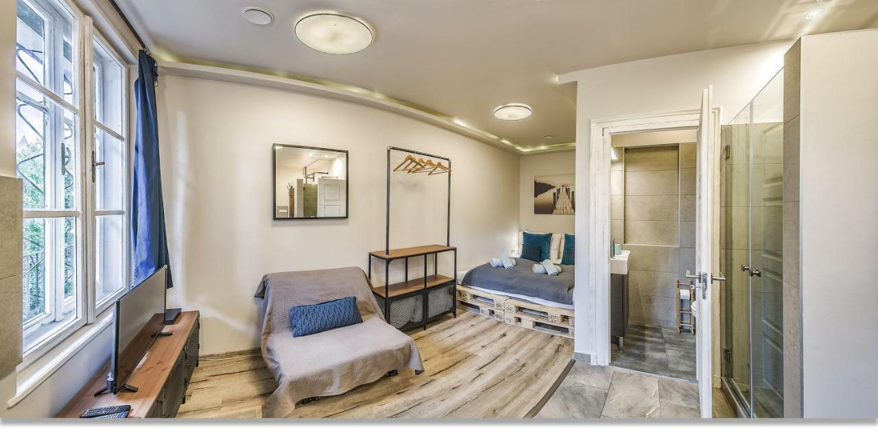 Downtown Boutique Suite Budapest Ngoại thất bức ảnh